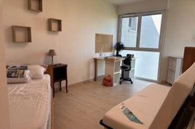 Appartement 1 pièces 700 €