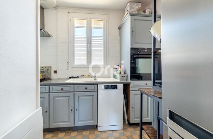 Appartement T5 avec balcon et vue dégagée – Limoges proche toutes commodités — photo 5
