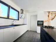 Contemporaine de 2021 - 120m2 - Trois chambres et un studio — photo 4