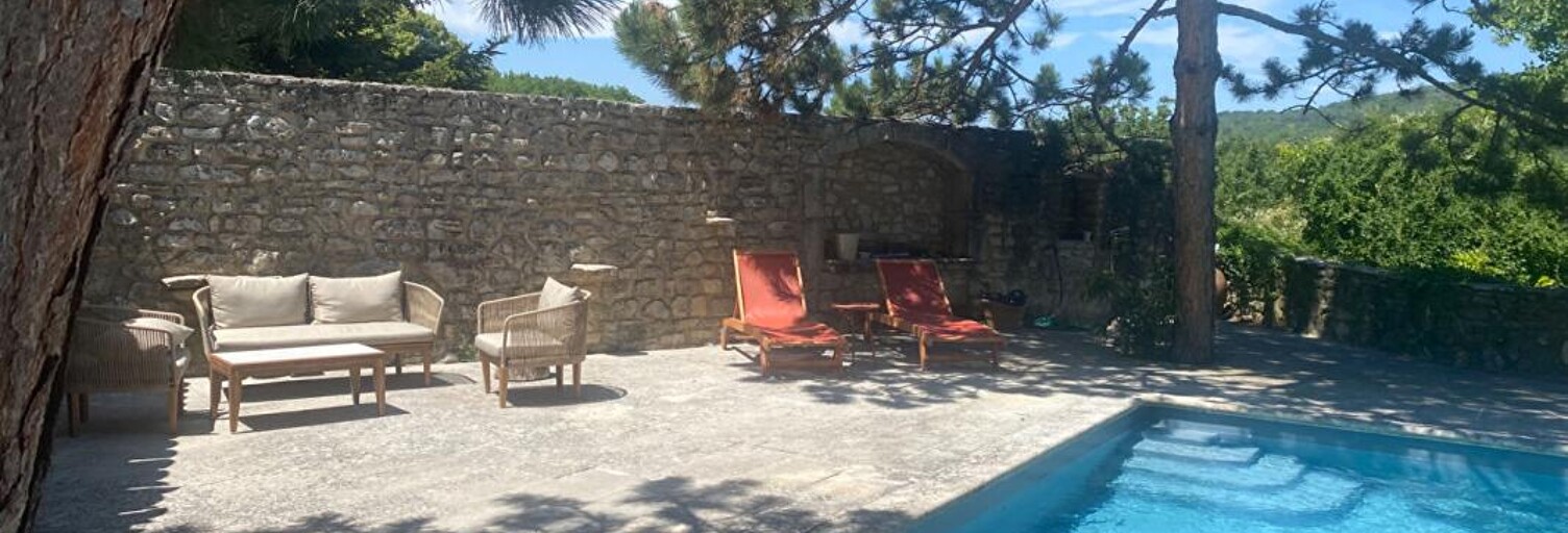 Maison 14 Pièces 360 m² à vendre à Saint-Martin-de-Castillon (84750)