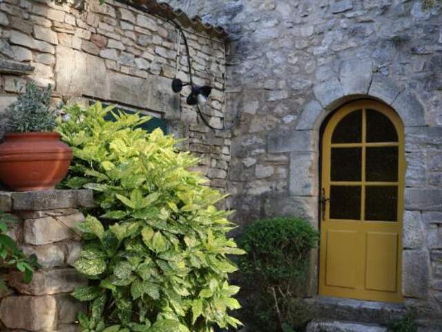 Mas avec piscine, garage, 2 gîtes et 2 chambres d'hôtes Luberon — photo du bien