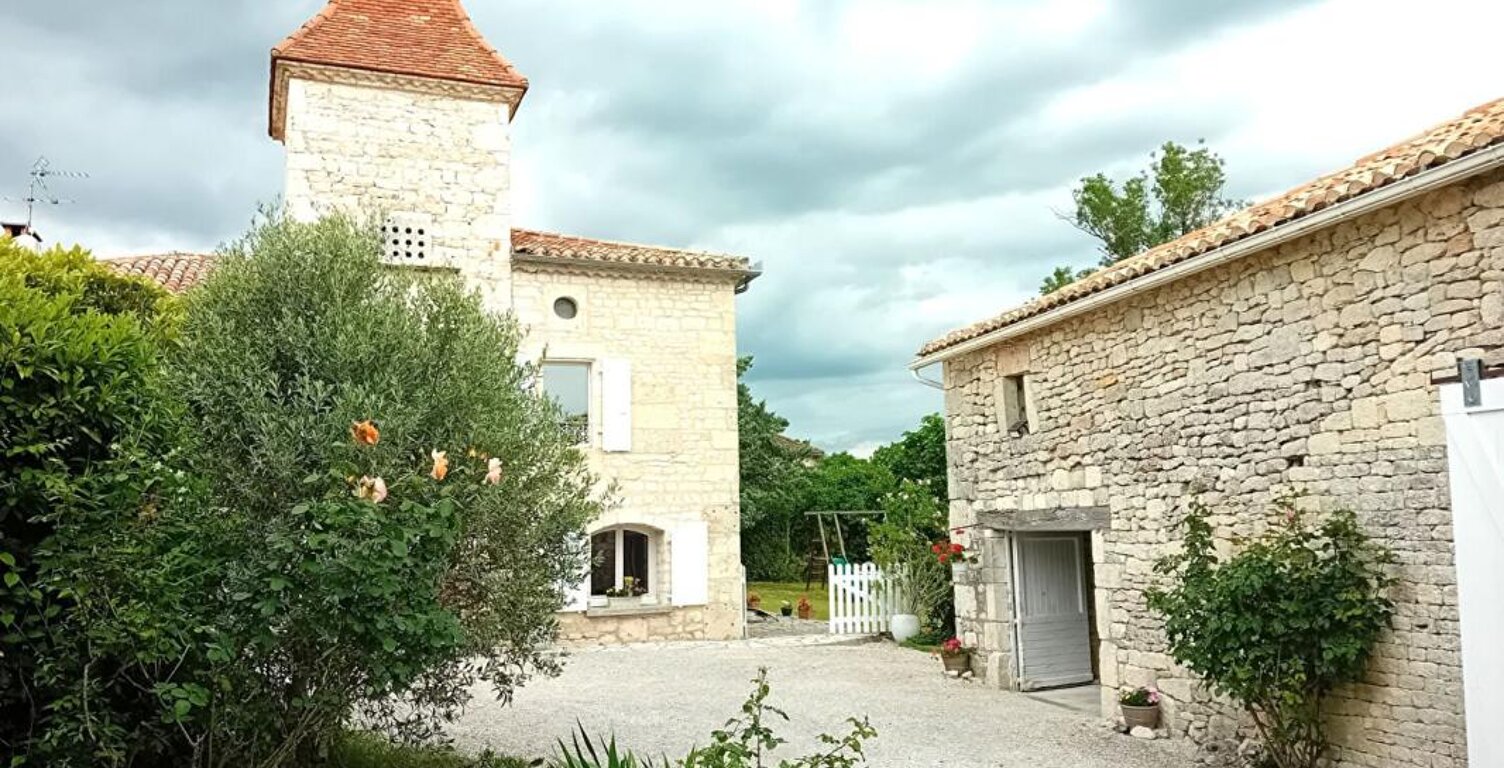 Maison  et gîte 9 pièces 2 piscines Grange — photo 1