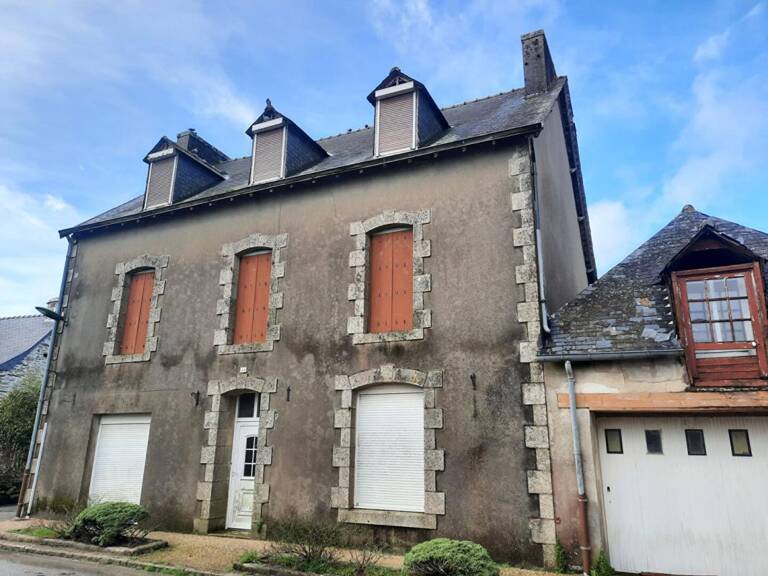 Laz (29520) maison de caractère de 239 m² garage et jardin — photo 1