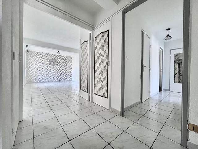 Magnifique appartement T3/T4 de 81 m2 au 4 ème sans ascenseur d'une petite copropriété aux faibles charges — photo du bien