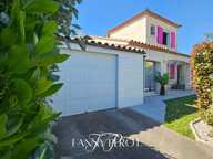 A Saint-Cyprien, maison 4 faces de 120m² sur une parcelle de 838m² avec piscine et garage — photo 4