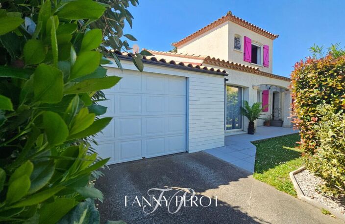 A Saint-Cyprien, maison 4 faces de 120m² sur une parcelle de 838m² avec piscine et garage — photo 4