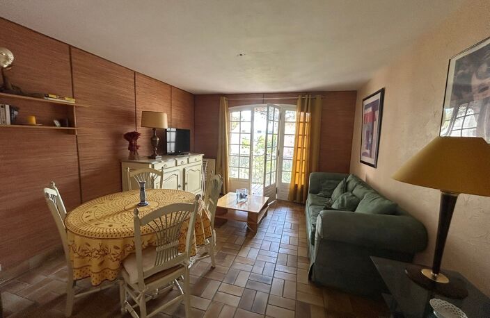 Vente appartement 2 pièces 48 m² Saint-Raphaël (83700) — photo 2