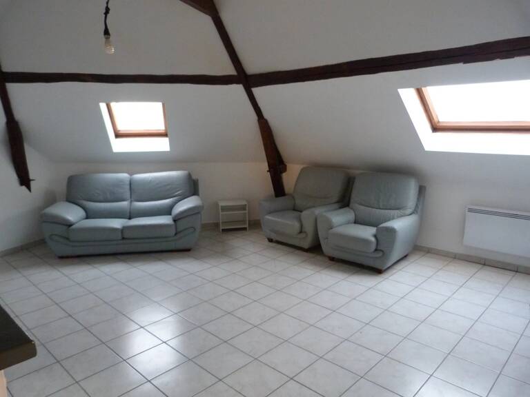 Vierzon Centre-ville - T3 - 2 chambres - semi meublé — photo 1