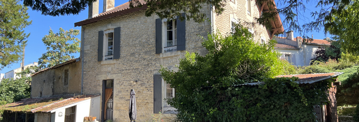 Maison 8 Pièces 260 m² à vendre à Saint-Jean-d'Angély (17400)