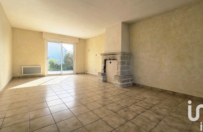 Vente Maison/villa 8 pièces — photo 2
