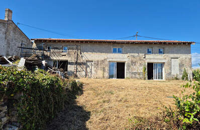 Maison avec beau potentiel à Anglade — photo du bien