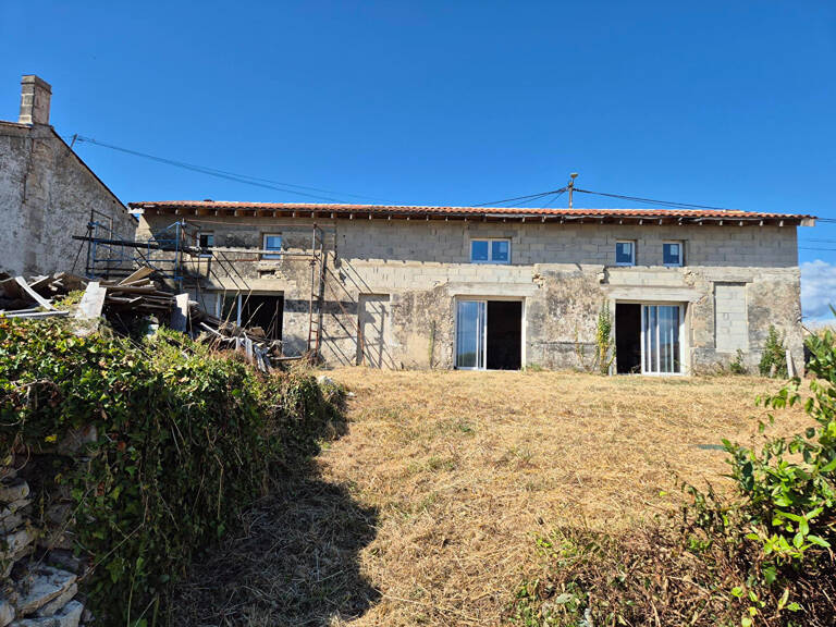 Maison avec beau potentiel à Anglade — photo 1