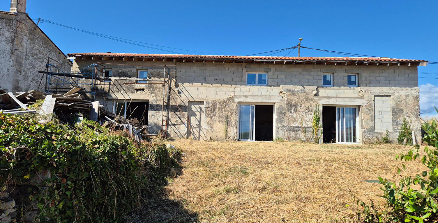 Maison avec beau potentiel à Anglade — photo 1