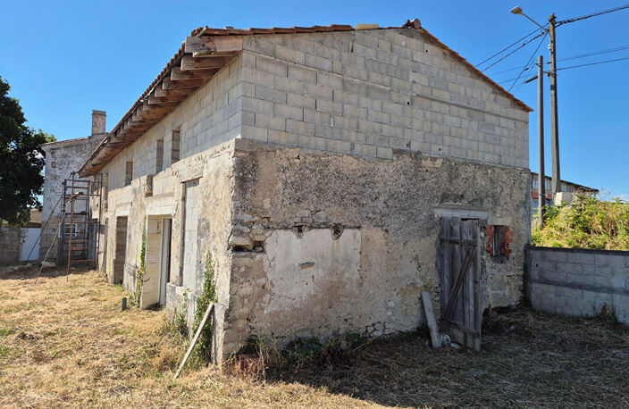 Maison avec beau potentiel à Anglade — photo 4