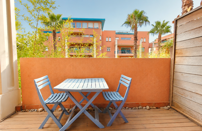 STUDIO DE 27M2 AVEC TERRASSE SUR LE PORT DE PLAISANCE DE POR — photo 2