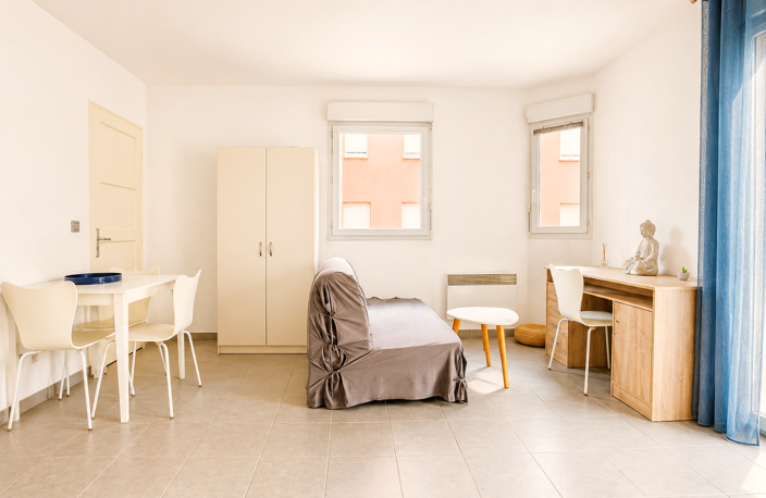 STUDIO DE 27M2 AVEC TERRASSE SUR LE PORT DE PLAISANCE DE POR — photo 4