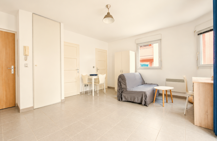 STUDIO DE 27M2 AVEC TERRASSE SUR LE PORT DE PLAISANCE DE POR — photo 5