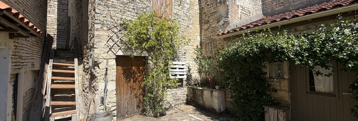 Maison 6 Pièces 104 m² à vendre à Villognon (16230)
