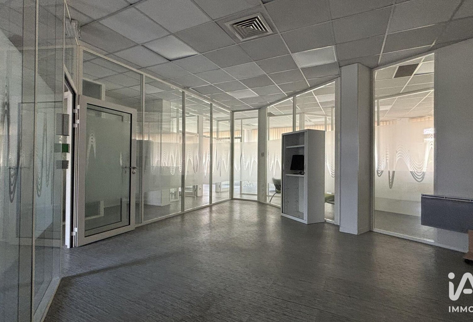 Location Bureaux 150 m&sup2; — photo 1