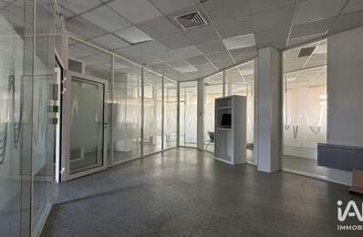 Location Bureaux 150 m&sup2; — photo du bien