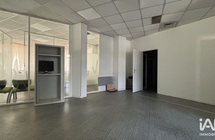 Location Bureaux 150 m&sup2; — photo 2