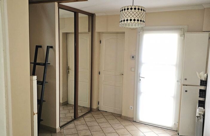 Vente Maison/villa 5 pièces — photo 2