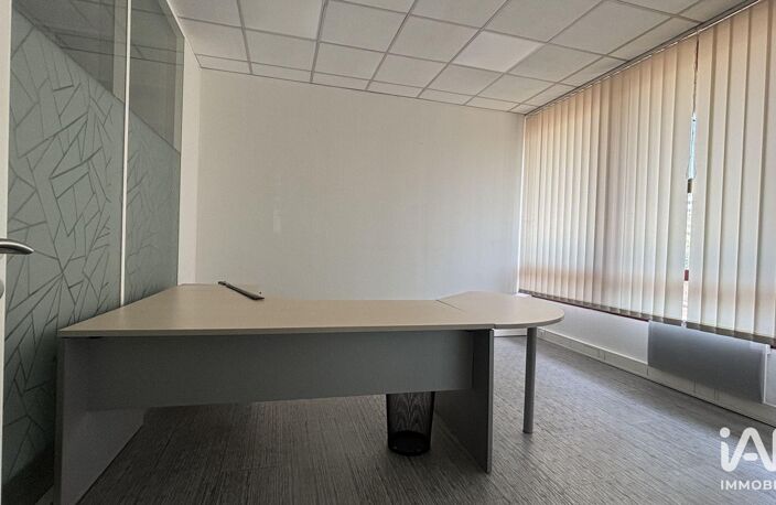 Location Bureaux 200 m&sup2; — photo 2