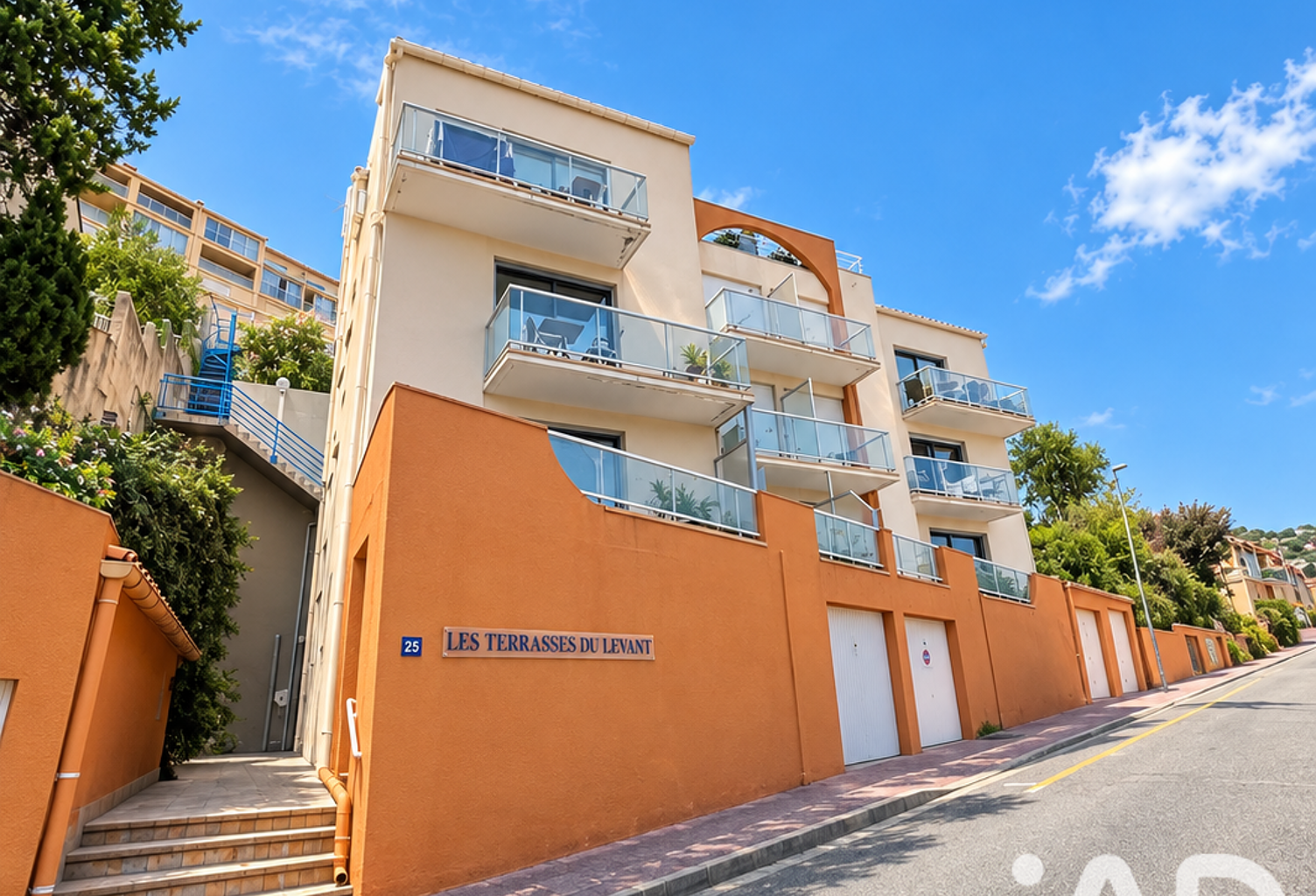 Vente Studio 1 pièce — photo 1