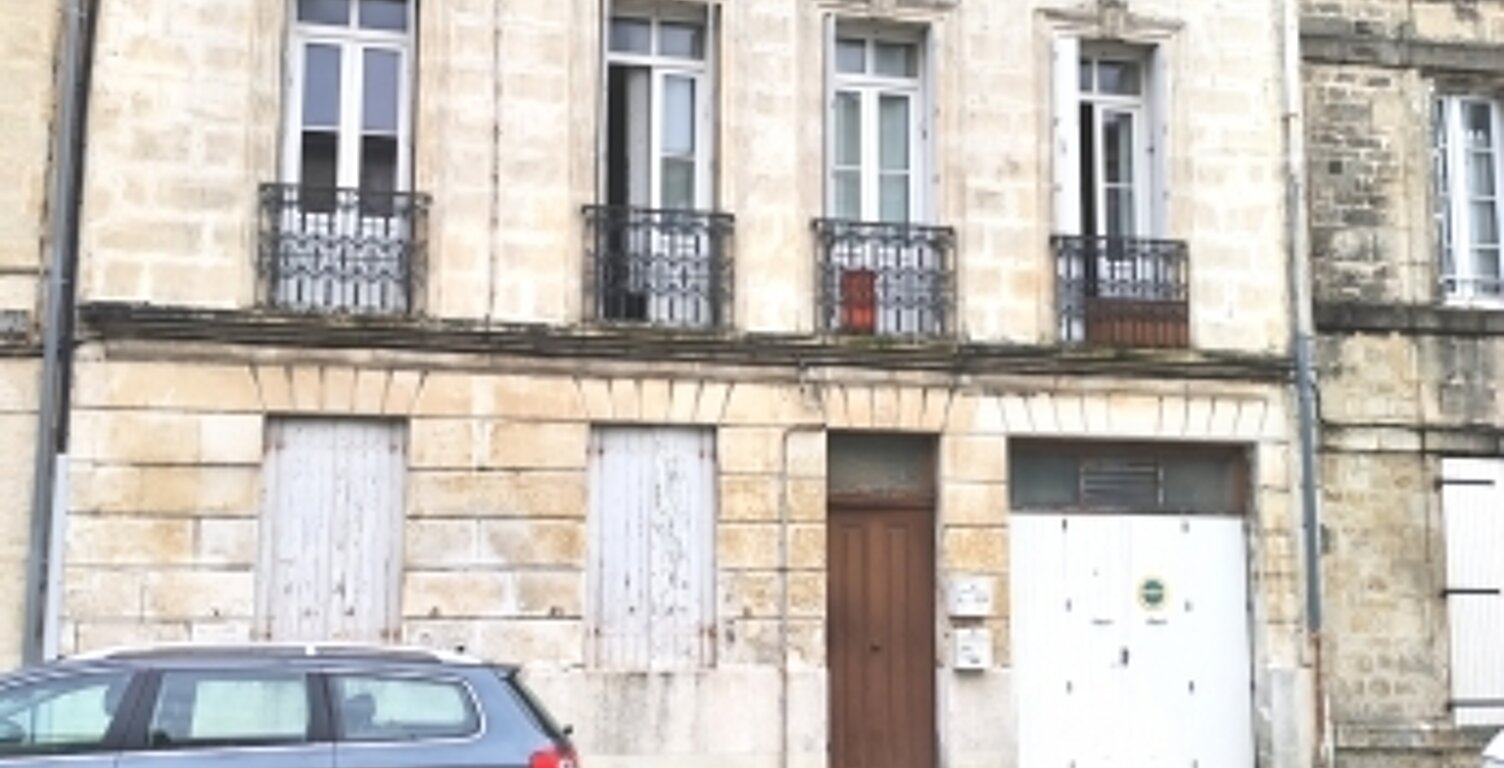 Vente Immeuble 180 m&sup2; — photo 1
