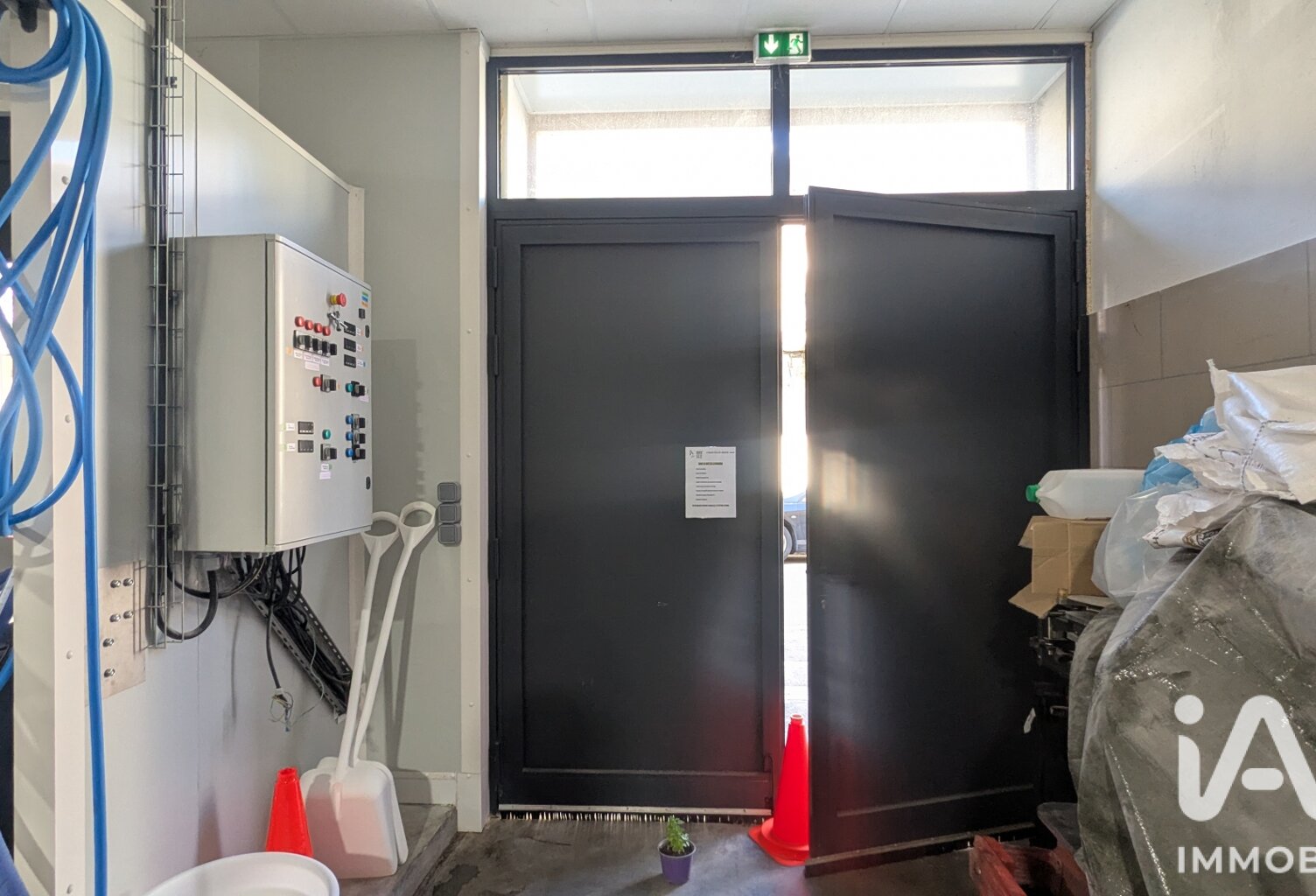 Vente Boutique/Local commercial 185 m&sup2; — photo 1