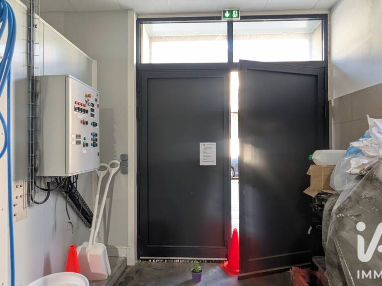 Vente Boutique/Local commercial 185 m&sup2; — photo 1