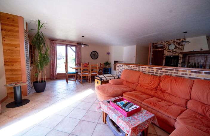 Maison de 90m² avec 3 chambres, jardin et garage — photo 3