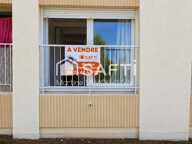 Saint Mandrier sur les hauteurs dans une résidence  privée et sécurisée piscine, tennis. Agréable T3, plus une cave. — photo 2