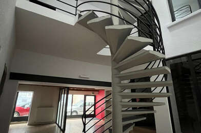 Commerce  388000 €