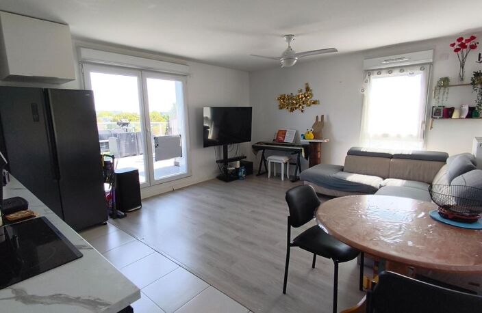 NOISY-LE-GRAND – 4 PIÈCES 72 M² – TERRASSE 60 M² – 3 CHAMBRES – PARKING en sus – RER A 8 MIN À PIED — photo 3