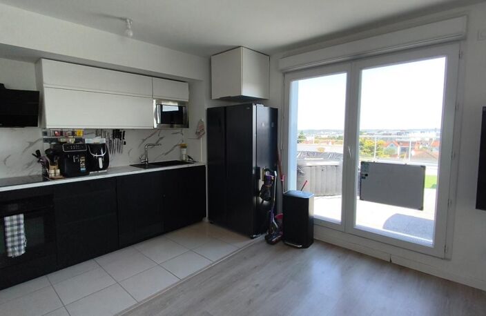 NOISY-LE-GRAND – 4 PIÈCES 72 M² – TERRASSE 60 M² – 3 CHAMBRES – PARKING en sus – RER A 8 MIN À PIED — photo 4