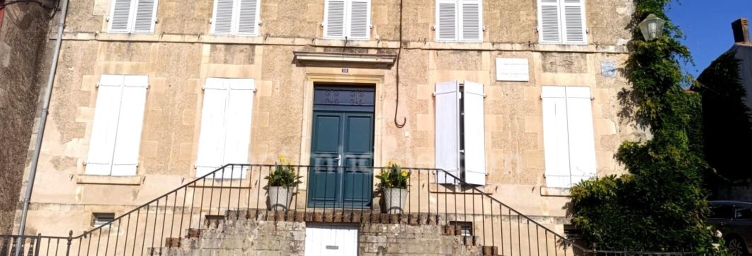 Maison 9 Pièces 350 m² à vendre à Mouilleron-Saint-Germain (85390)