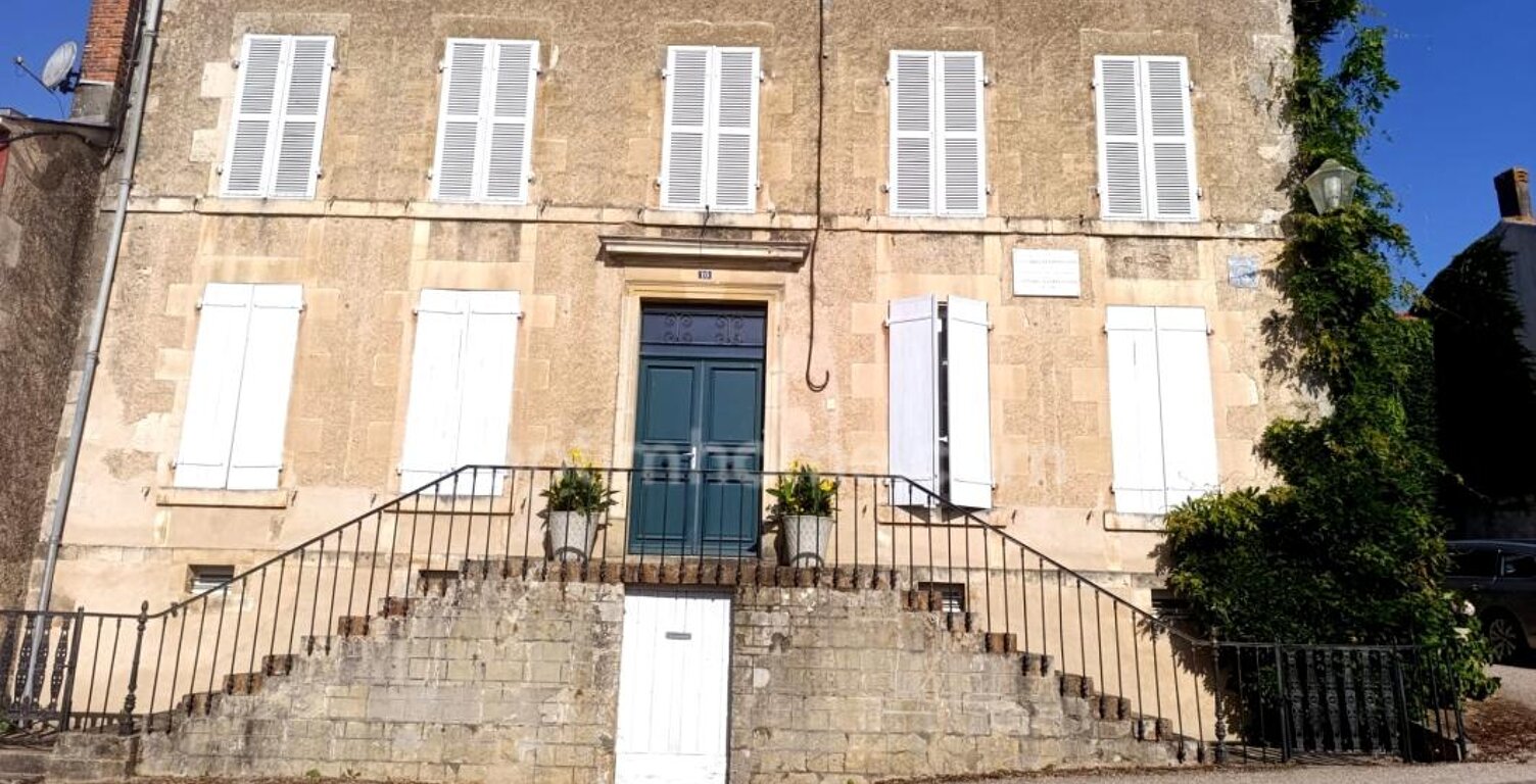DEMEURE DE MAÎTRE – ÉLÉGANCE, HISTOIRE ET ART DE VIVRE AU CŒUR DE LA VENDÉE — photo 1