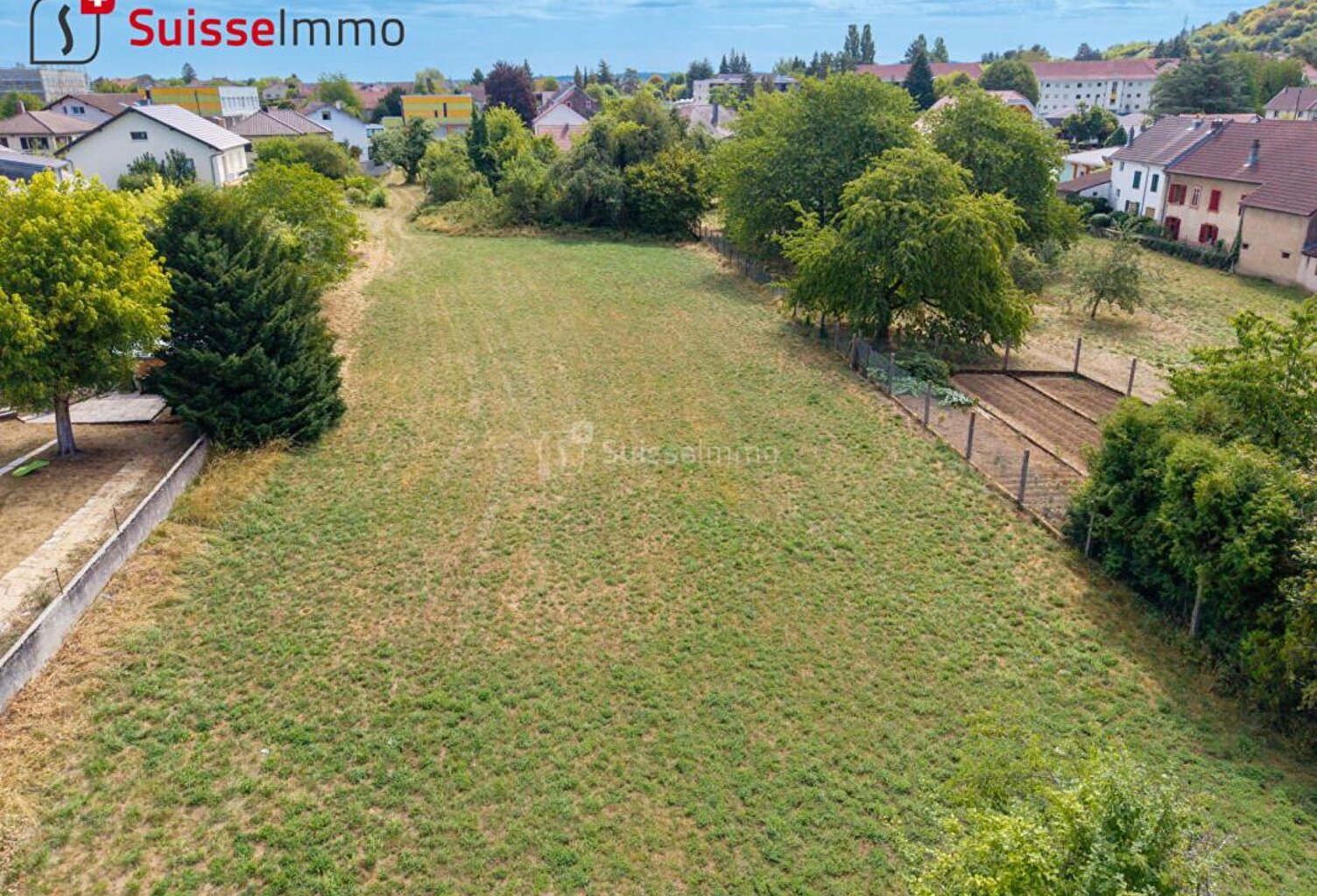 Rare à la vente : terrain constructible 33,5 ares centre de Grand-Charmont — photo 1