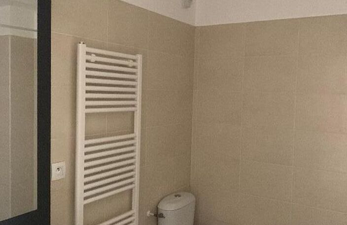T1 — photo 4