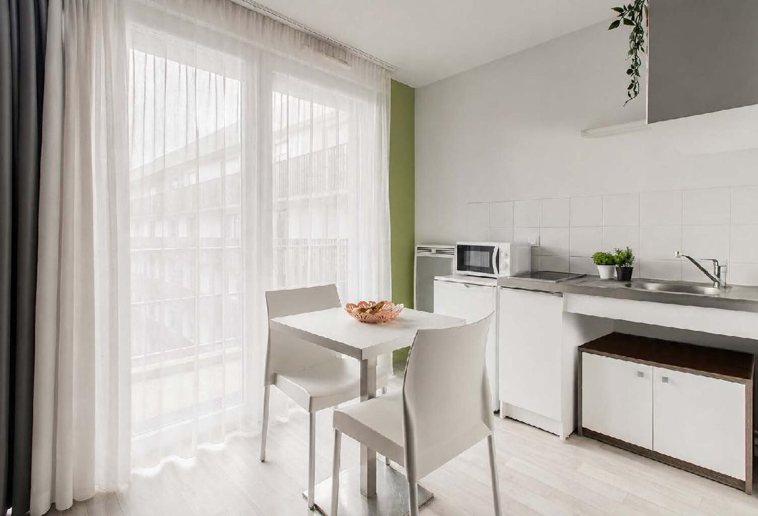 Grand studio PMR avec parking - idéal investisseur — photo 1