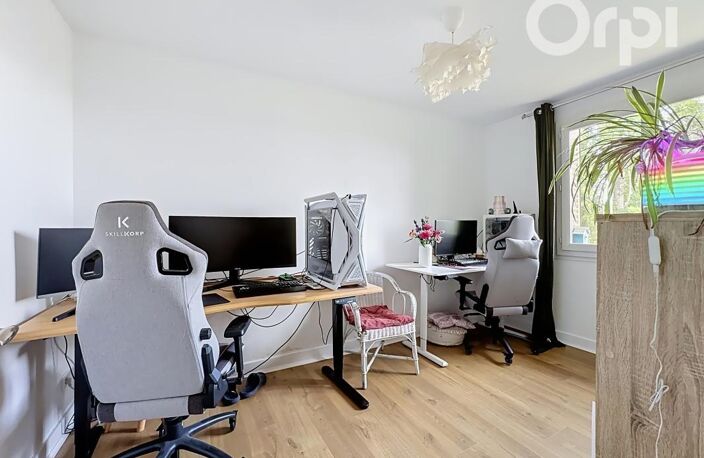 CLERMONT- FERRAND, Appartement de 57m², 2 chambres, garage et 2 caves — photo 5