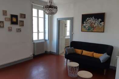 Appartement 4 pièces 830 €