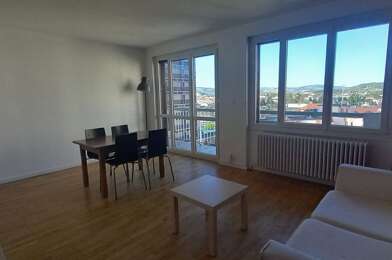 Appartement 3 pièces 740 €