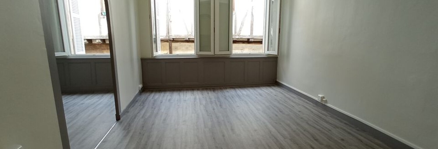 Appartement 1 Pièce 30 m² à louer à Saint-Jean-d'Angély (17400)
