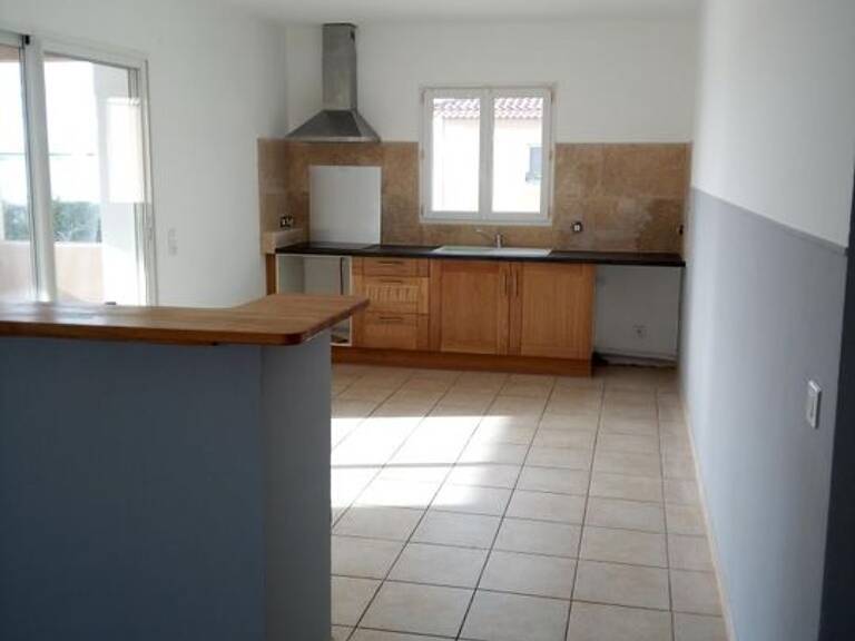 Appartement de 120m2 à louer sur Saint-Martin-de-Crau — photo 1