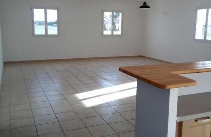 Appartement de 120m2 à louer sur Saint-Martin-de-Crau — photo 2
