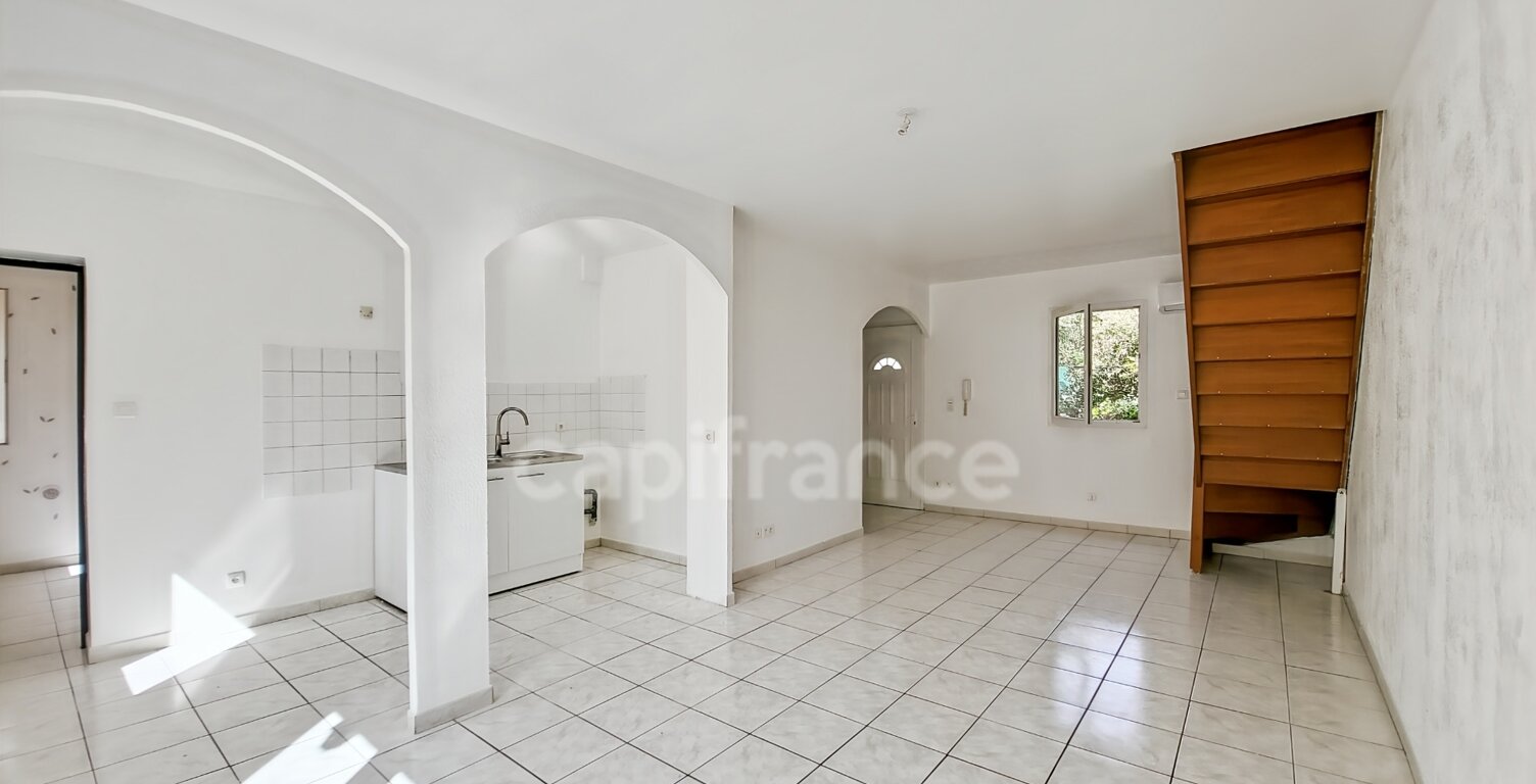 Maison à vendre 4 pièces 73 m3 jardin garage PUYVERT (84) — photo 1