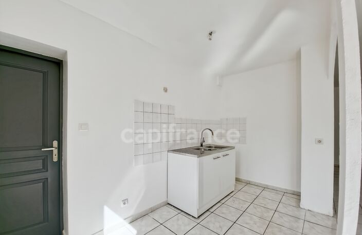 Maison à vendre 4 pièces 73 m3 jardin garage PUYVERT (84) — photo 2