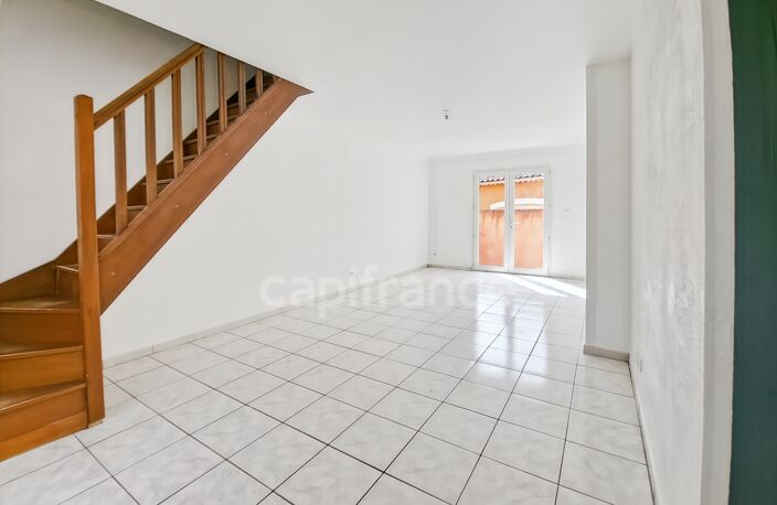 Maison à vendre 4 pièces 73 m3 jardin garage PUYVERT (84) — photo 3